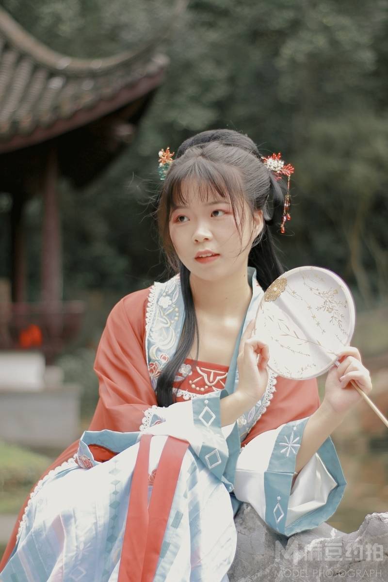 情绪模特
