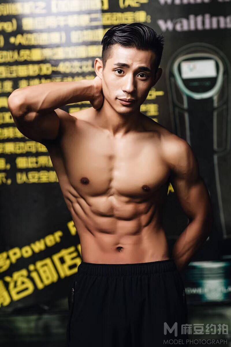 清新模特