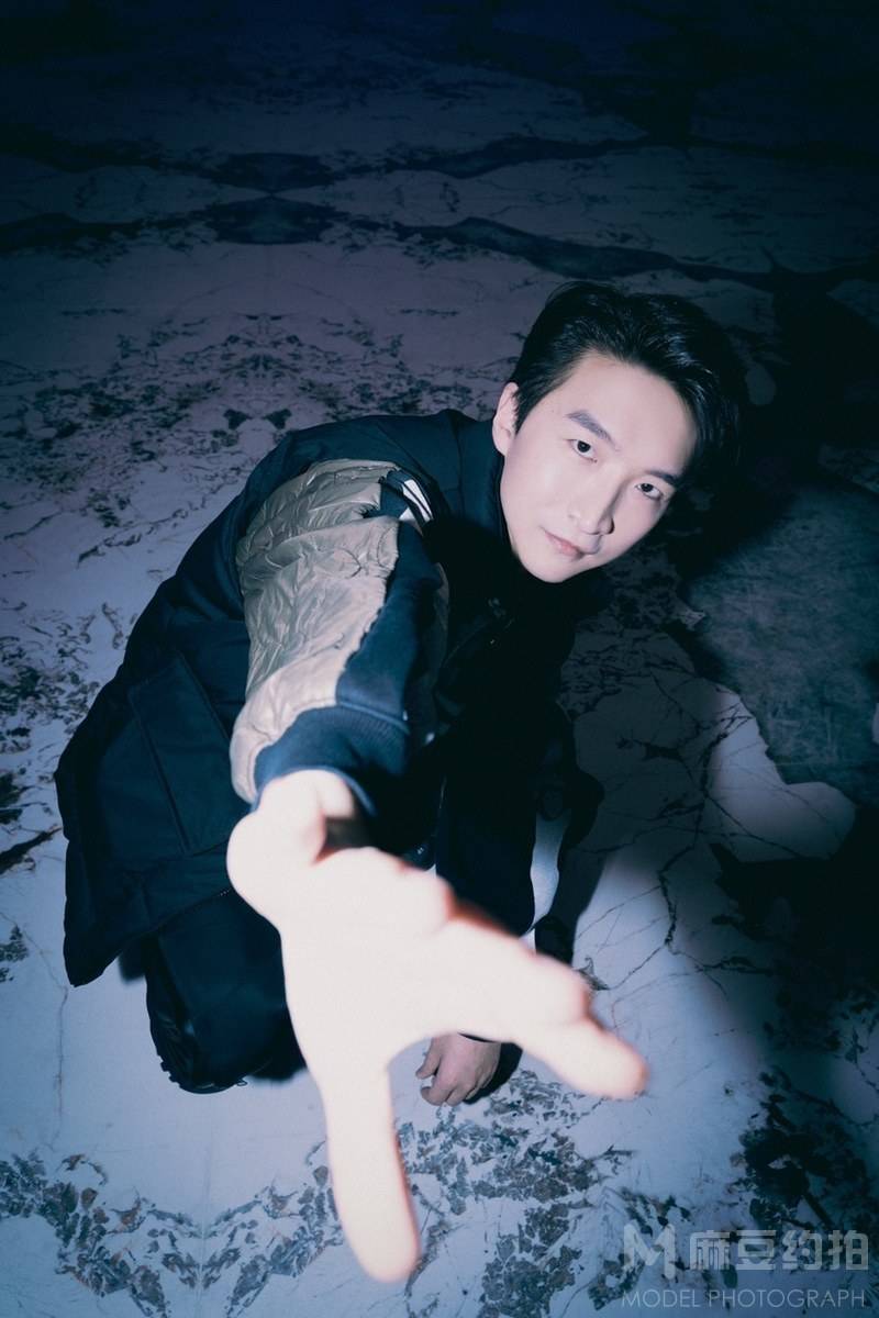 黑白模特
