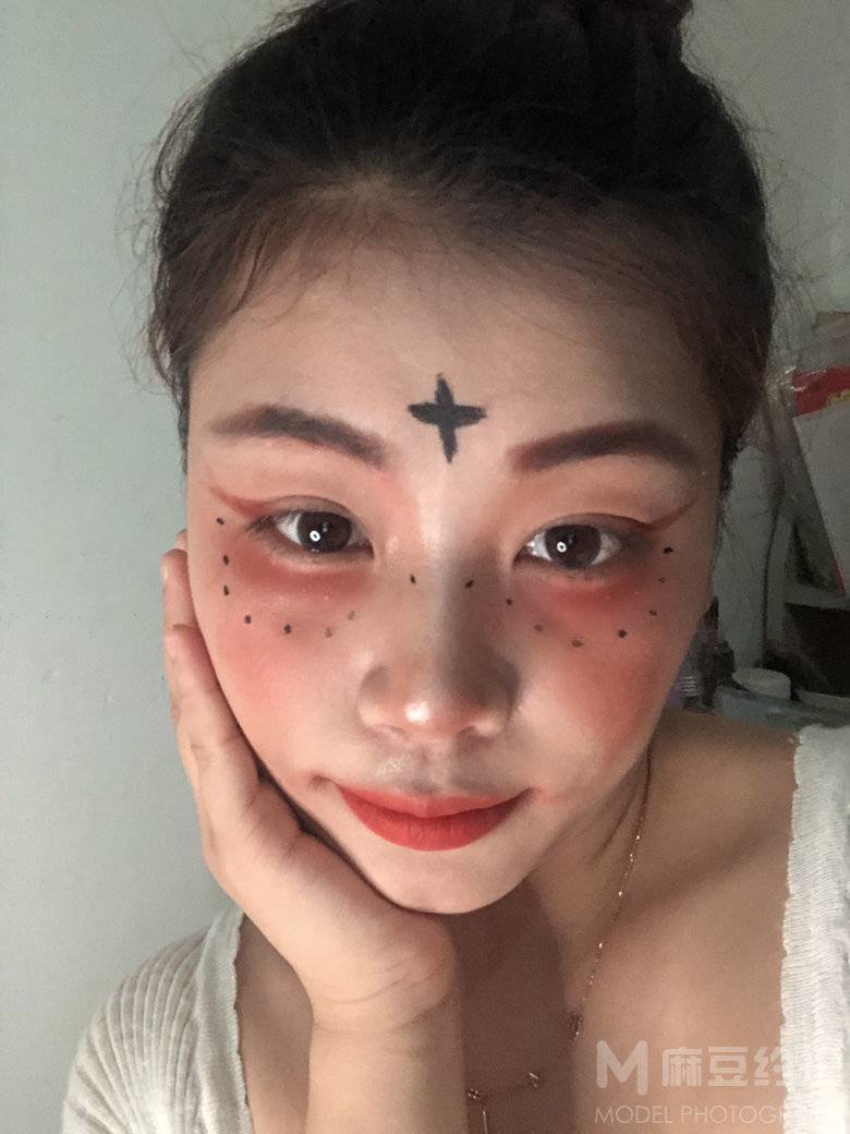 清新模特