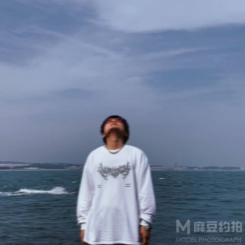 黑白模特