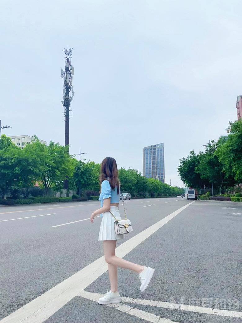 校园模特