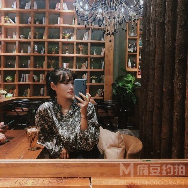 胶片模特