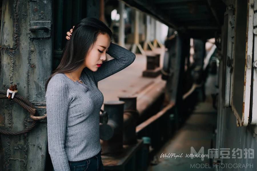 情绪模特