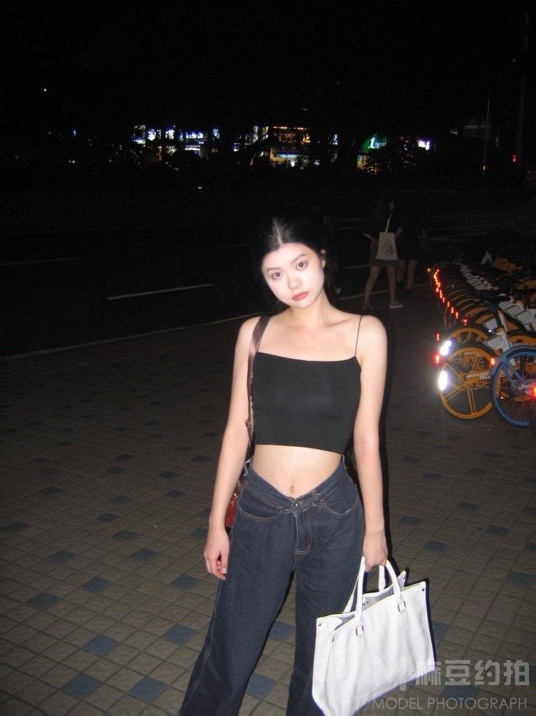 胶片模特