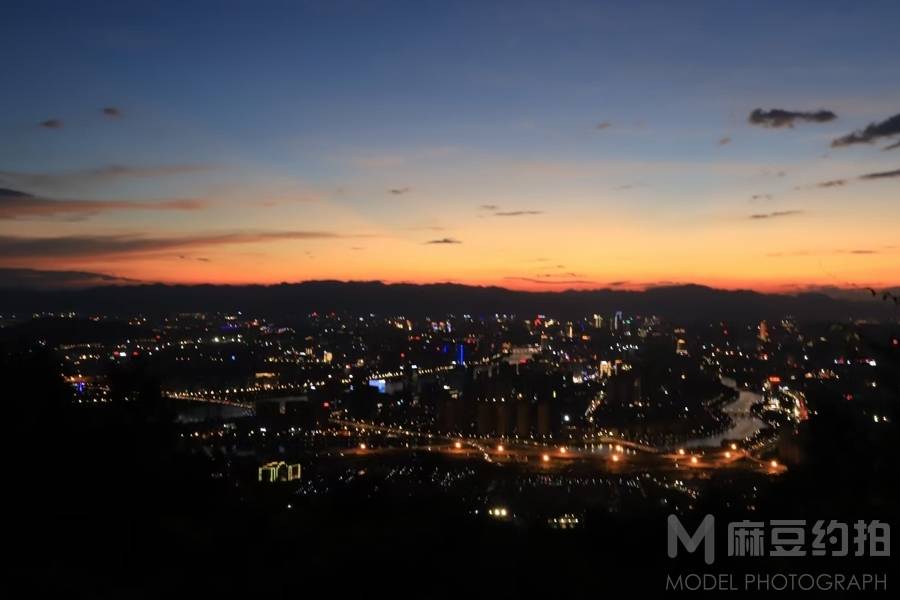 夜景模特