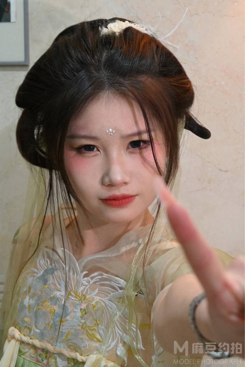 妆容模特