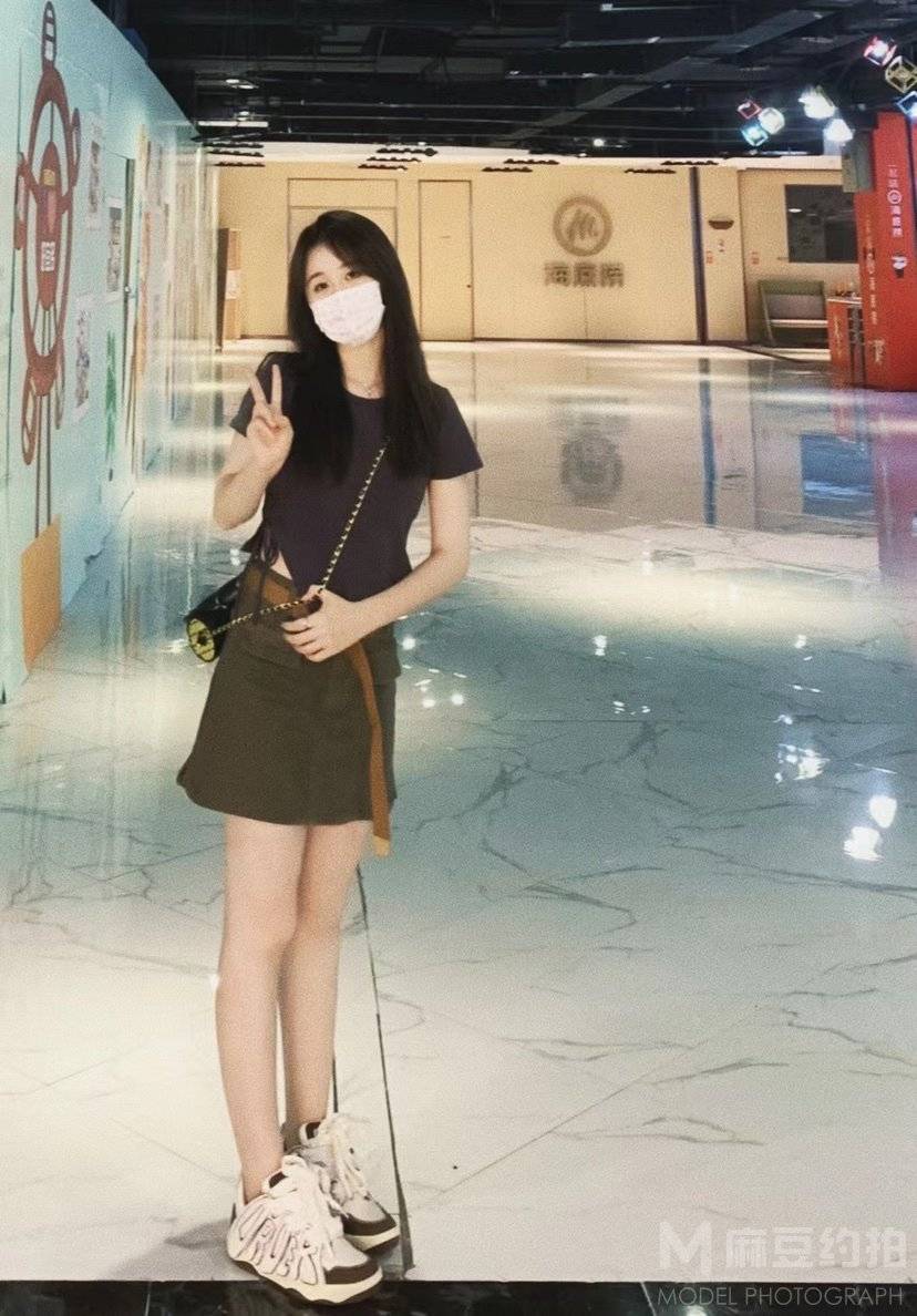 情绪模特