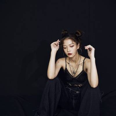 黑白模特