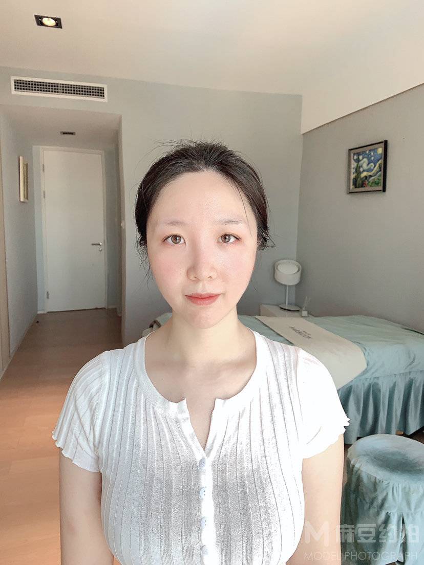 清新模特