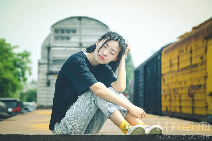 情绪模特