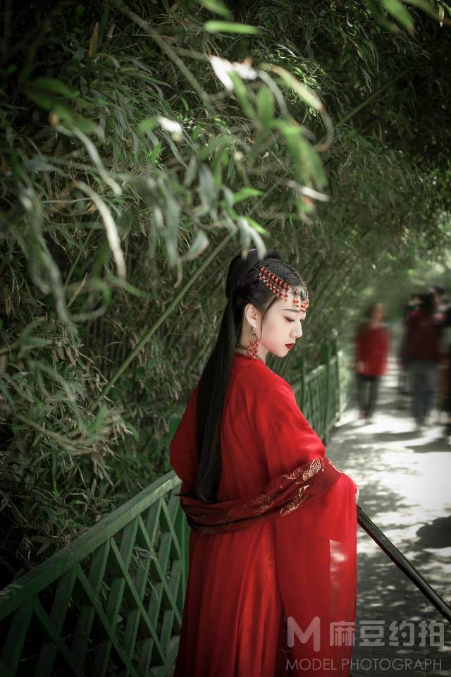 汉服模特