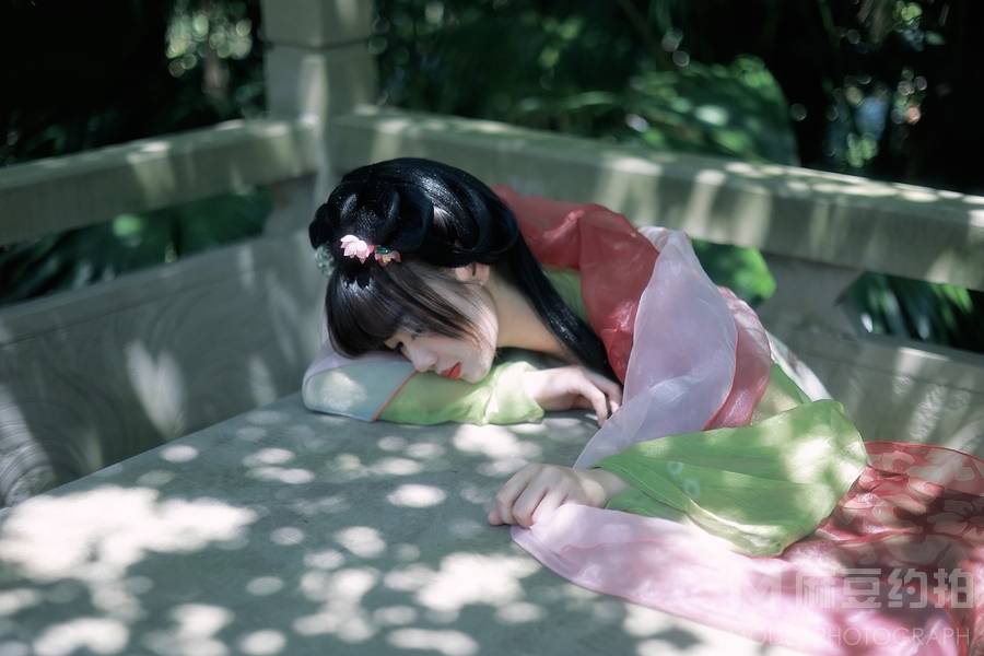 胶片模特