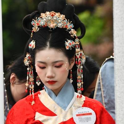 汉服模特