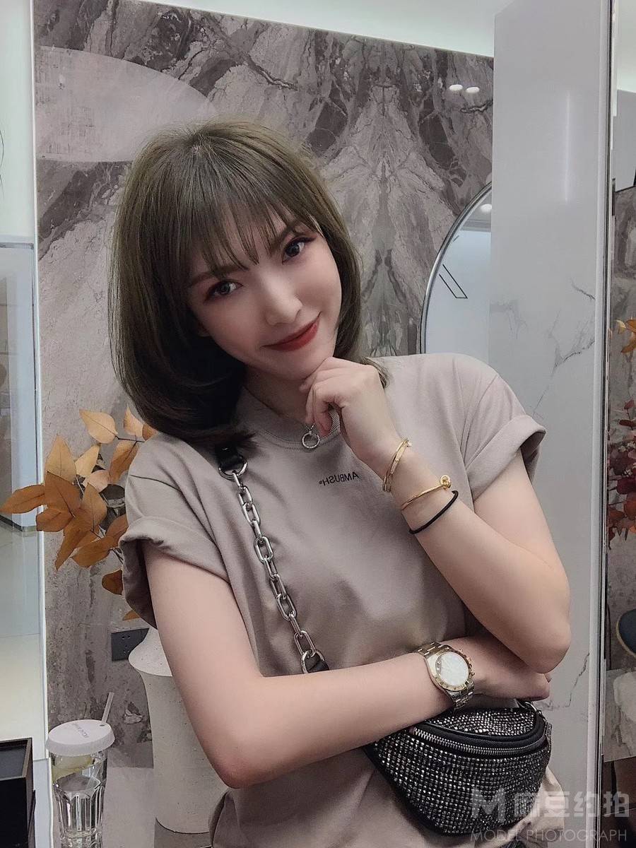 妆容模特