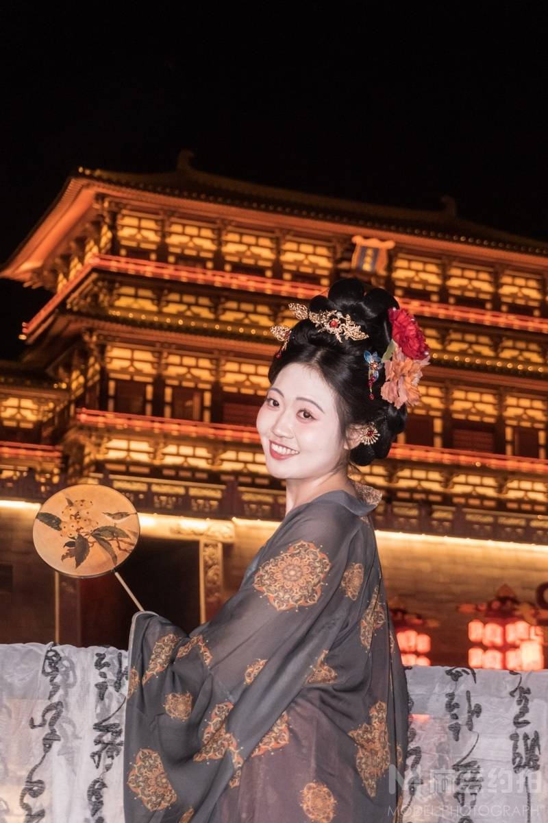 汉服模特
