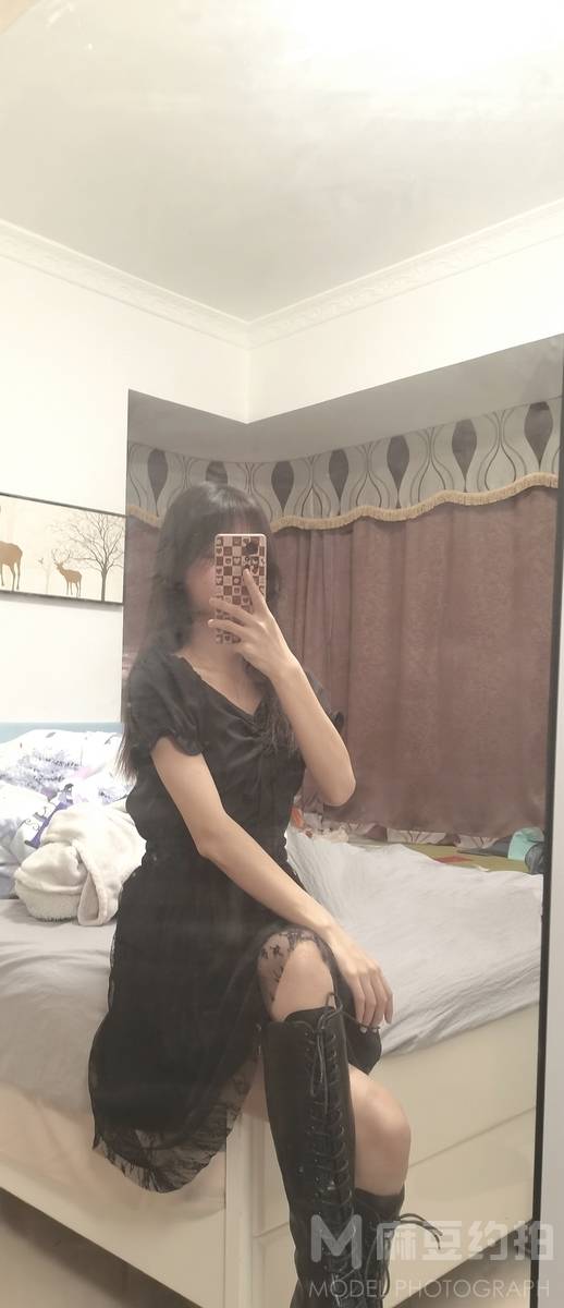 黑白模特