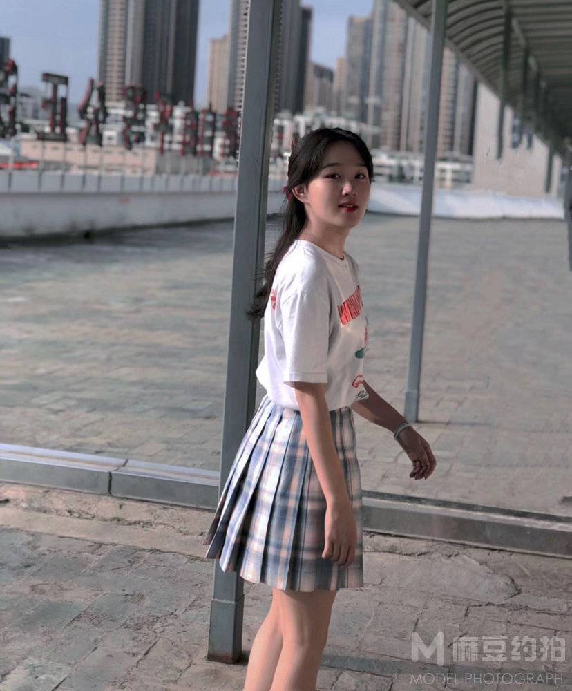 校园模特
