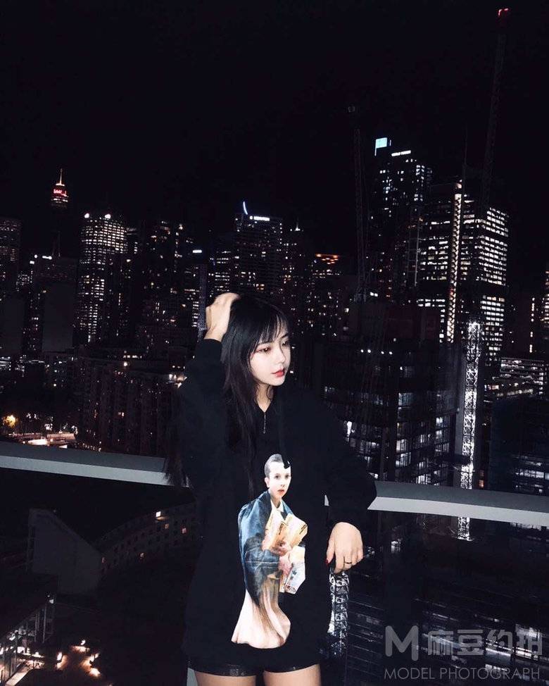 夜景模特
