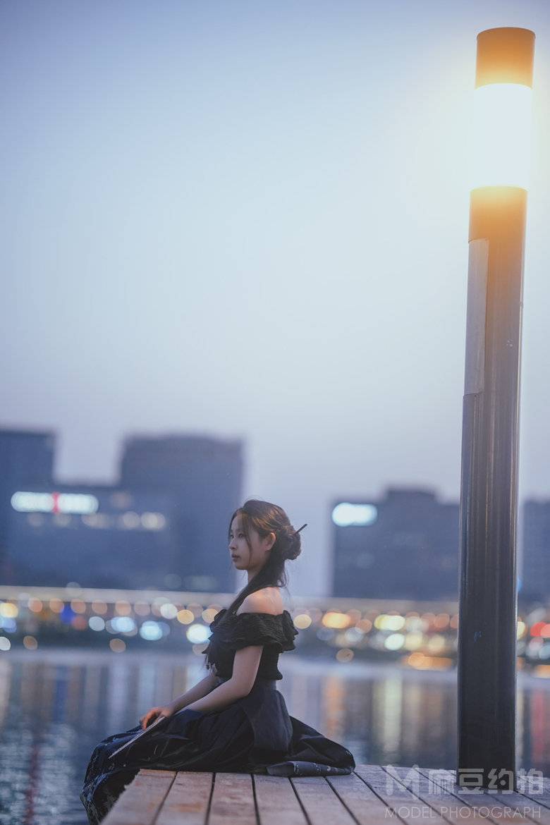 夜景模特