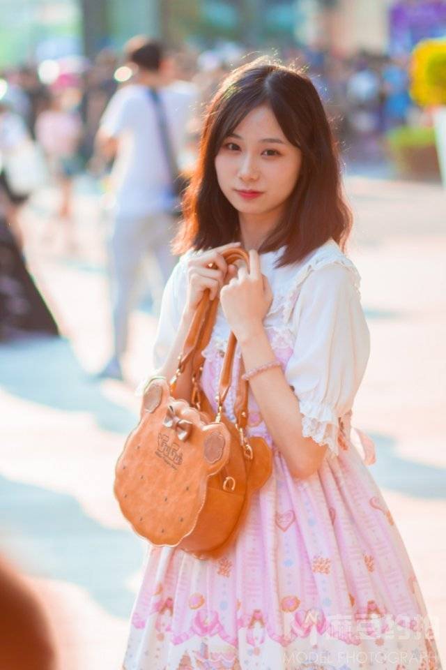 校园模特