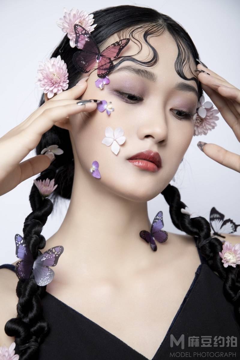 妆容模特