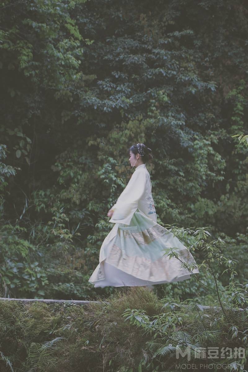 汉服模特