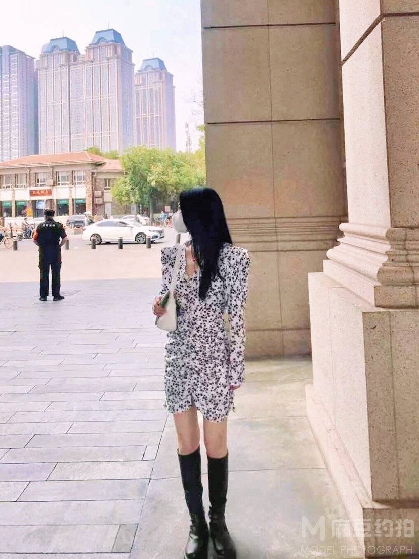 黑白模特