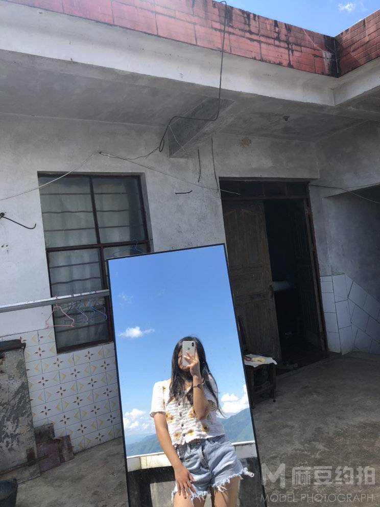 黑白模特