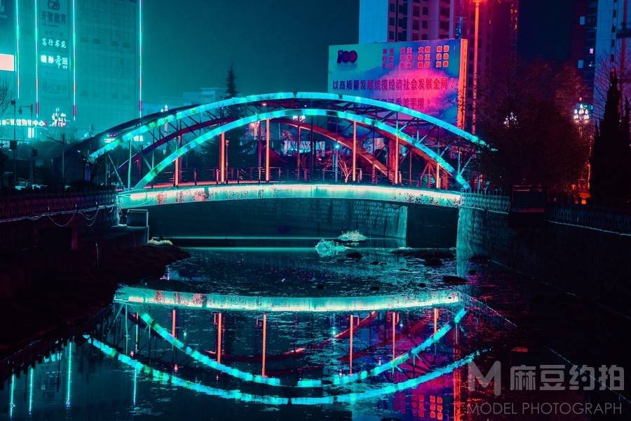 夜景模特