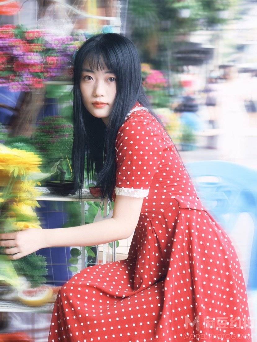 情绪模特