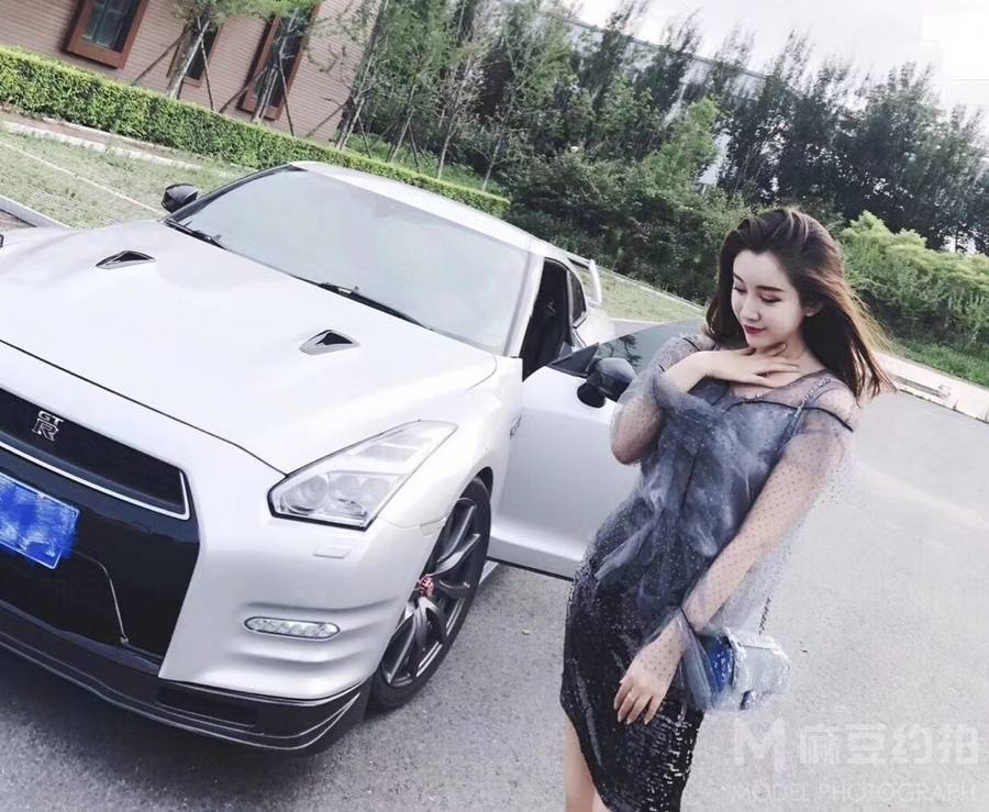 纪实模特