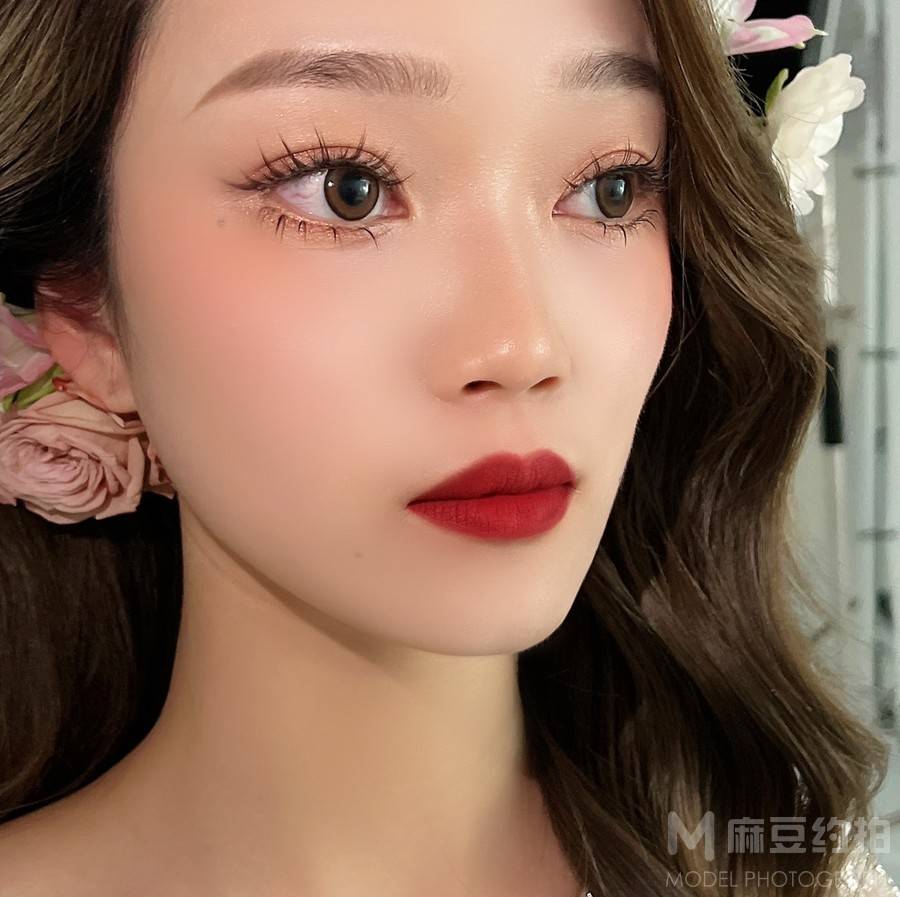 妆容模特