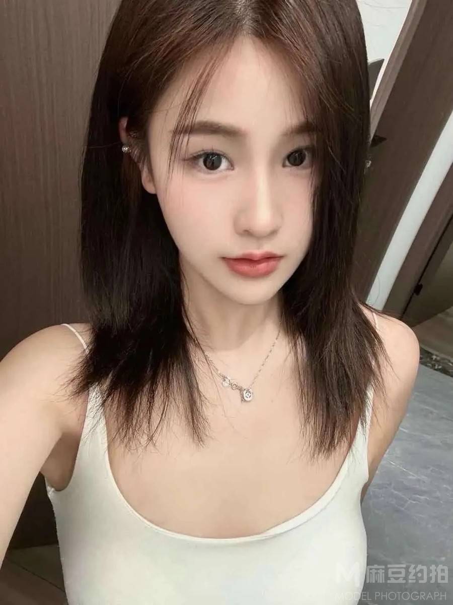 宝丽来模特