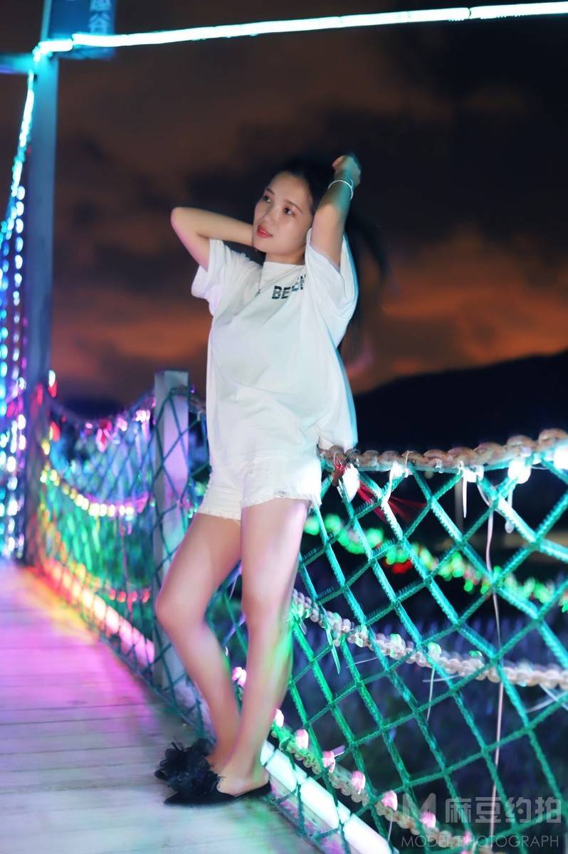 夜景模特