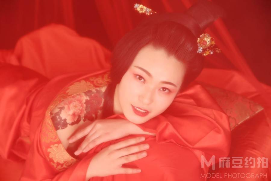 妆容模特