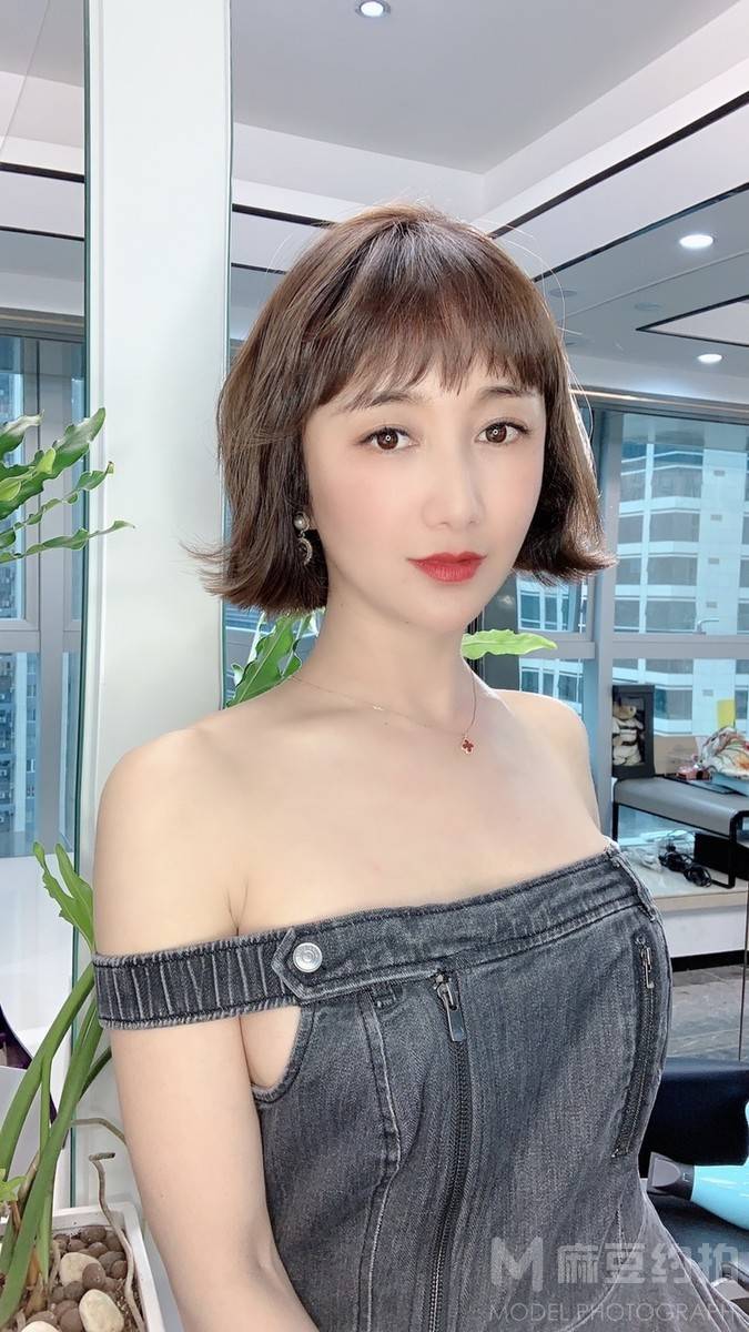 纪实模特