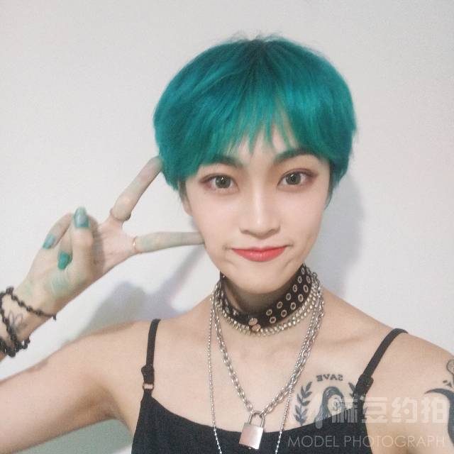 暗黑模特