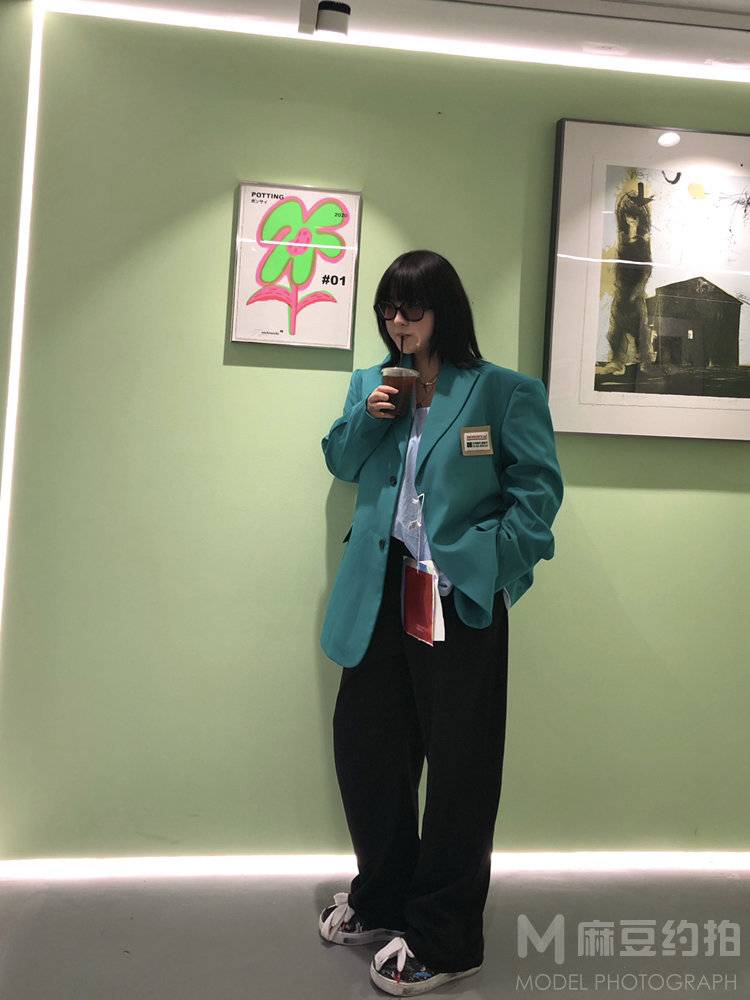 情绪模特