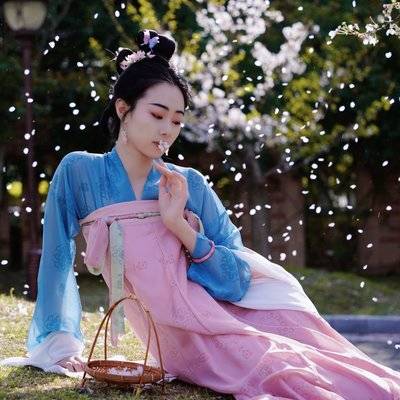 汉服模特