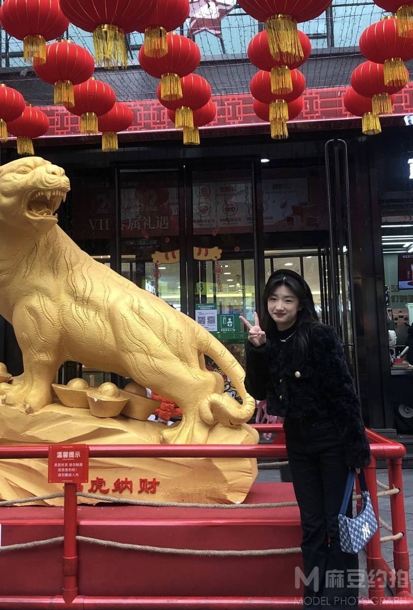 校园模特