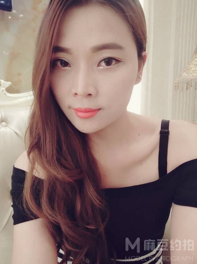 纪实模特