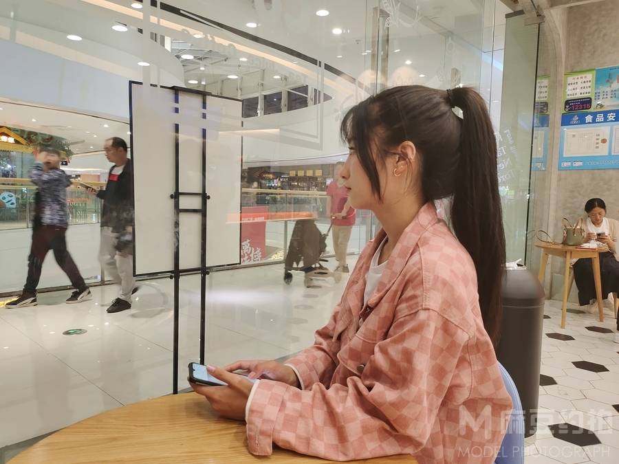 校园模特
