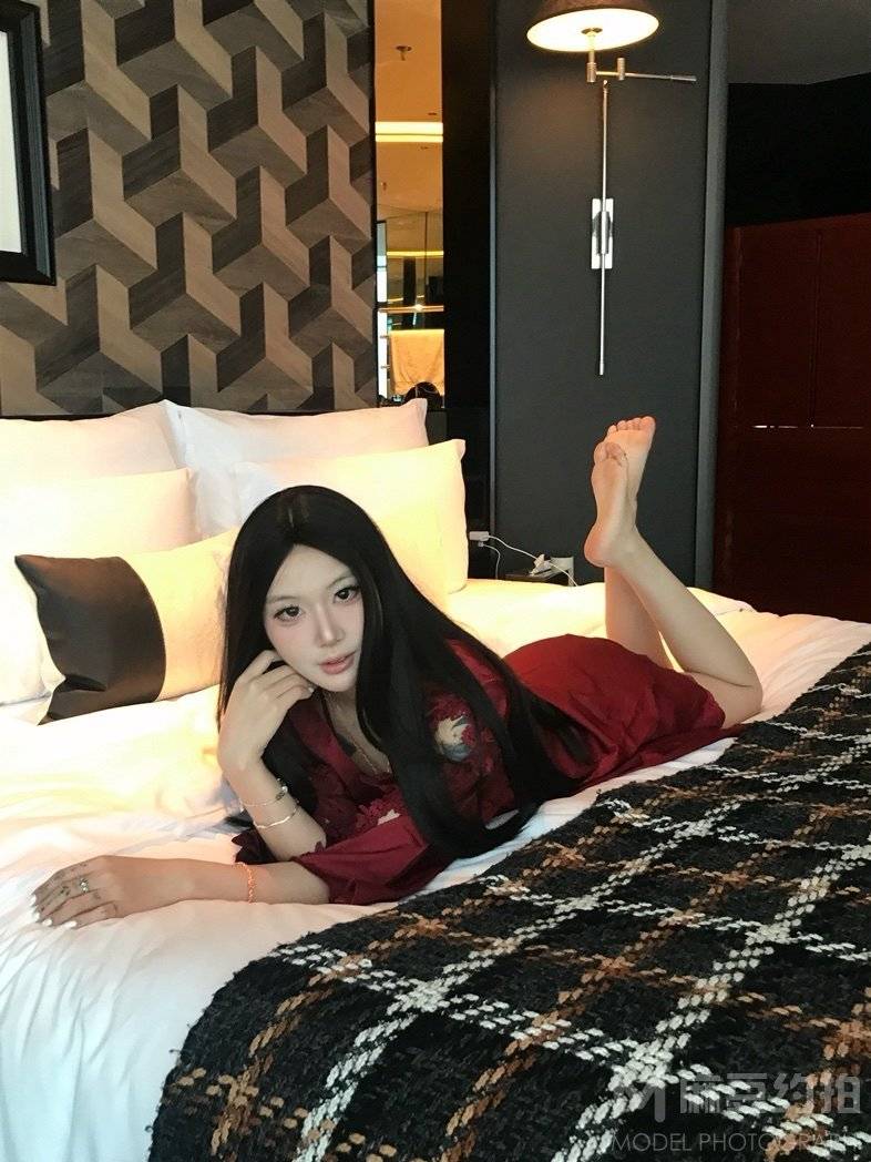 黑白模特