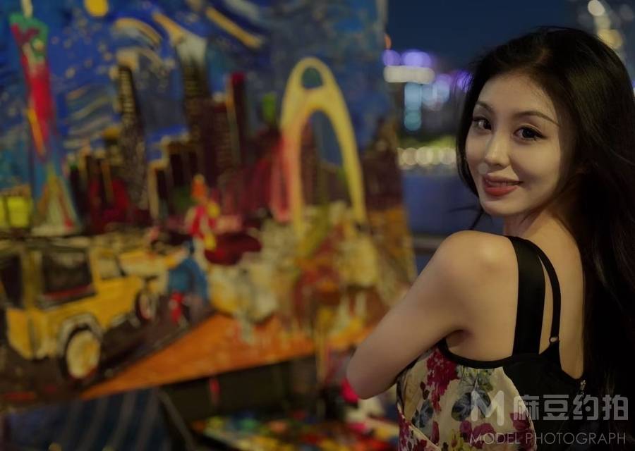 情绪模特
