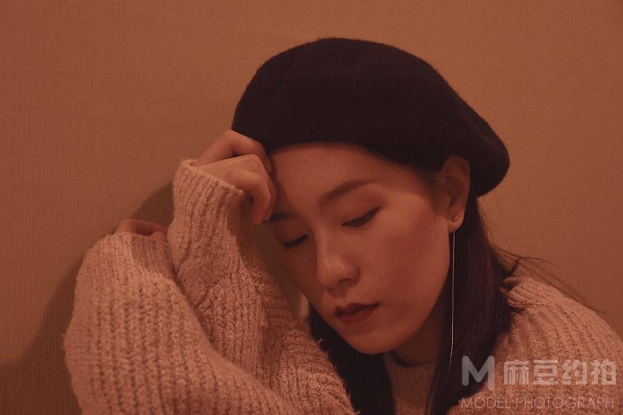 情绪模特