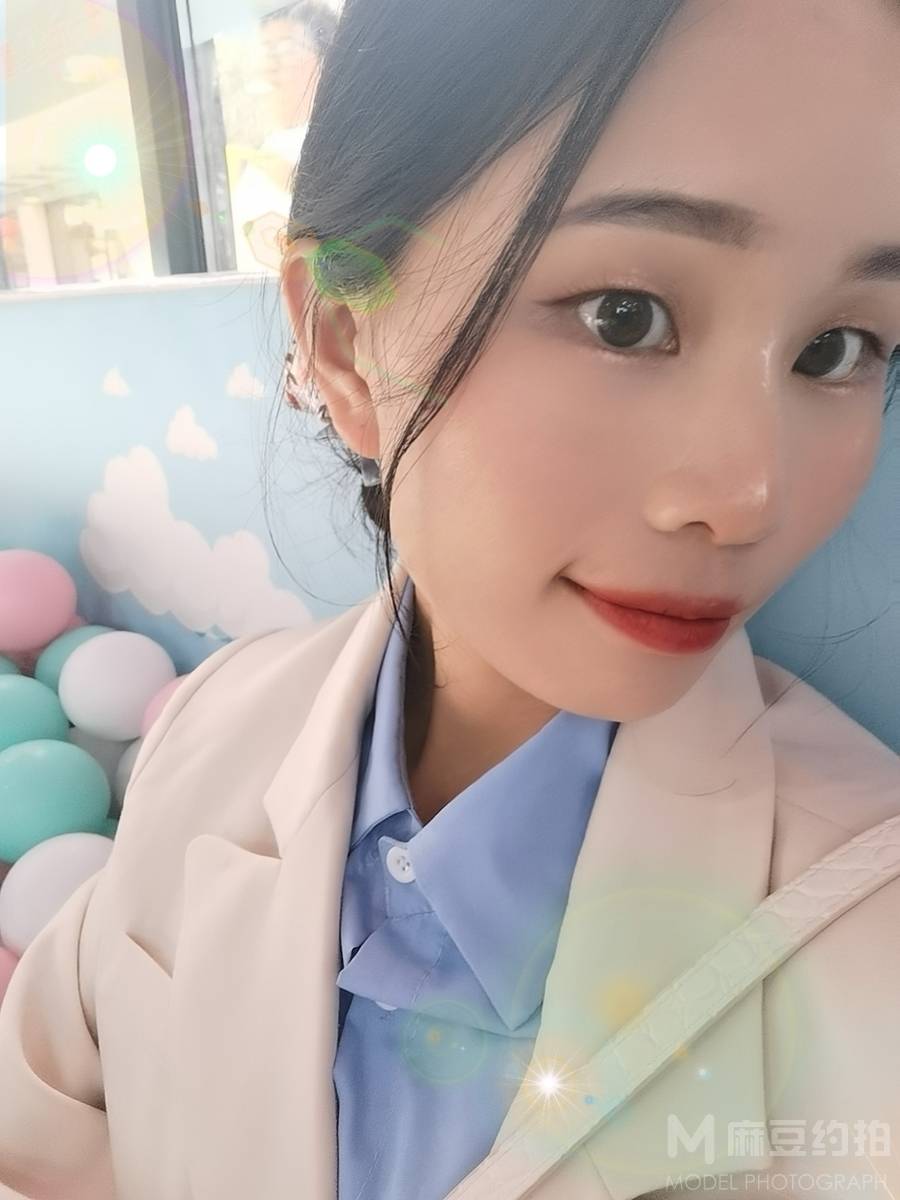 黑白模特