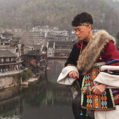 情绪模特