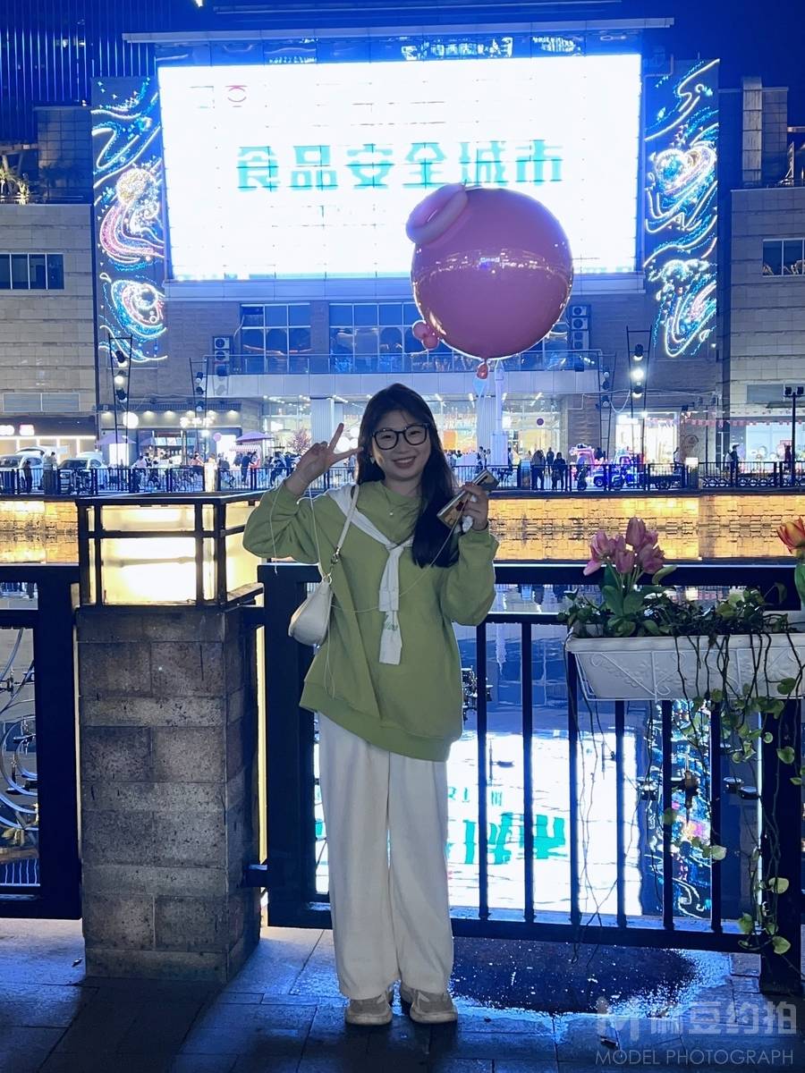 校园模特