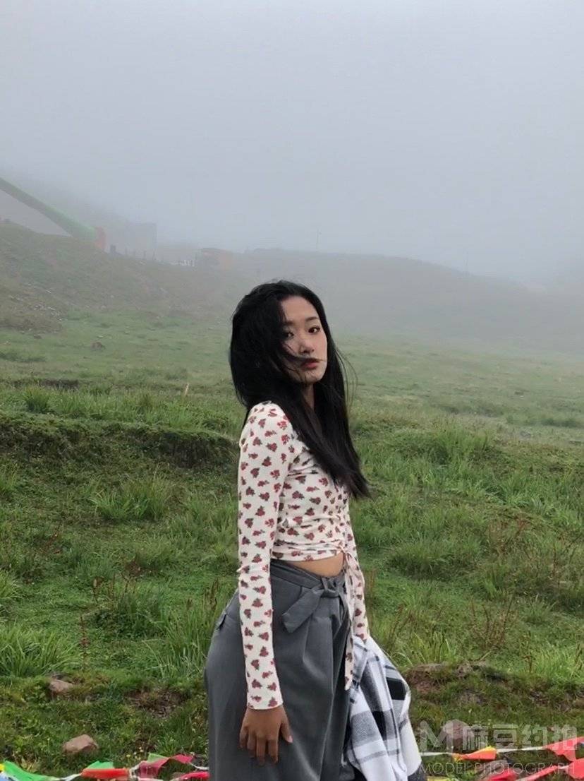 情绪模特
